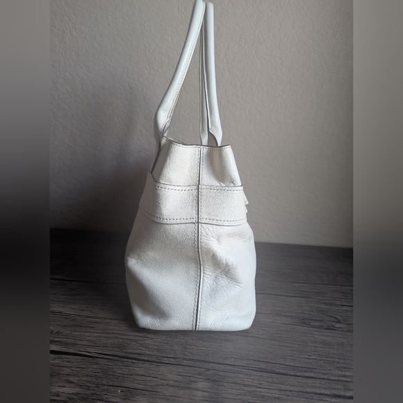 Kate Spade New York Villabella Avenue Elena Cream Leather Zip Close Purse Tote - Picture 7 of 16